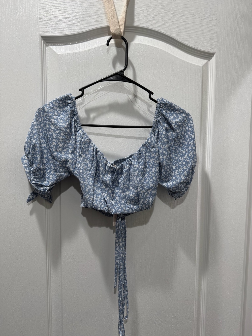 Blue Floral Cropped Puff-Sleeve Tie-Front Top